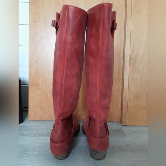 JOHN FLUEVOG Adriana Luna Red Leather Knee-High Boots Belted Harness Zipper 10 - Picture 6 of 16
